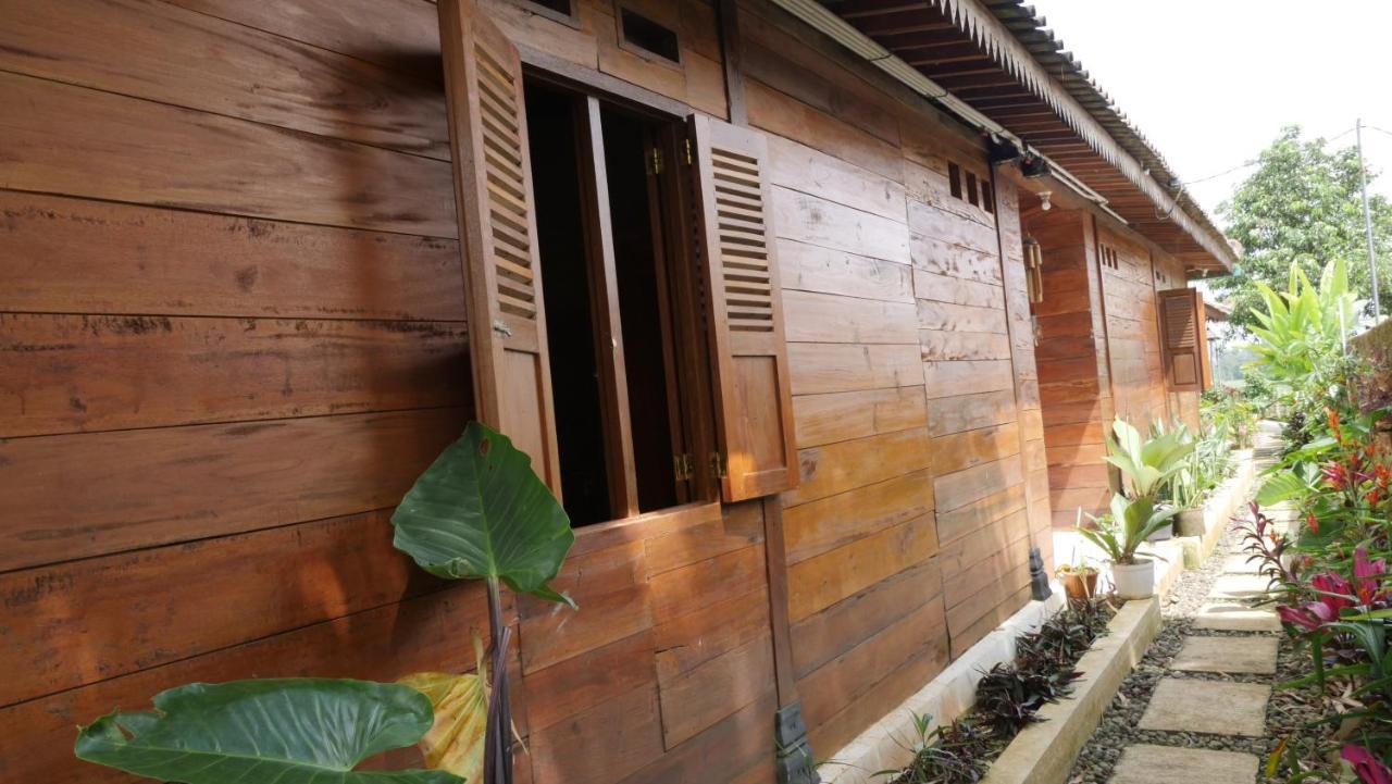 Kemuning Sanggar Pantcha Indra旅馆 外观 照片