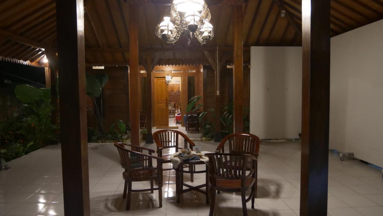 Kemuning Sanggar Pantcha Indra旅馆 外观 照片