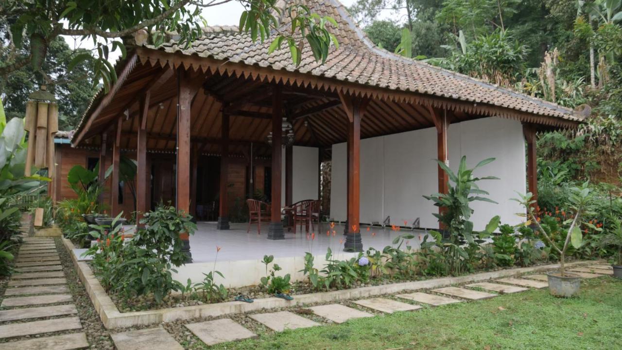 Kemuning Sanggar Pantcha Indra旅馆 外观 照片